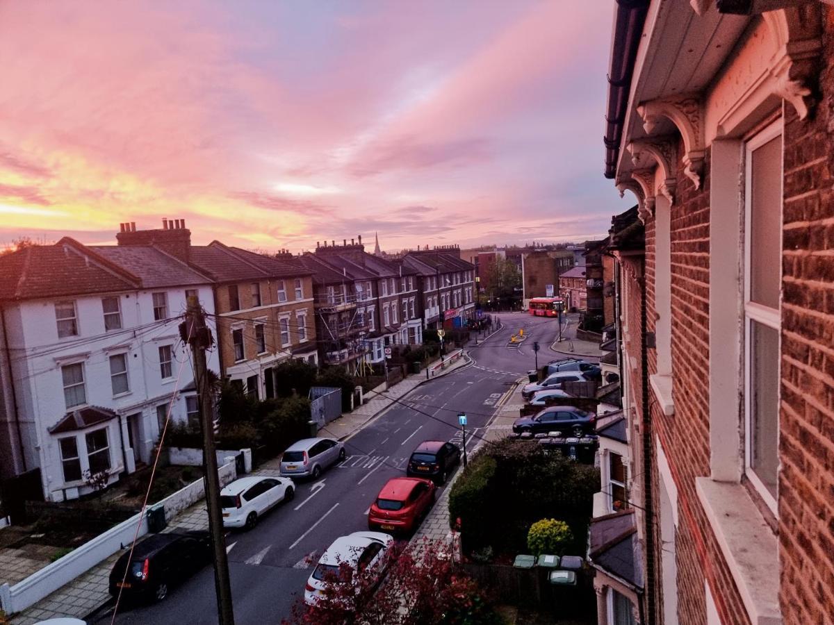 شقة Stylish-Brockley-Entire Place لندن المظهر الخارجي الصورة